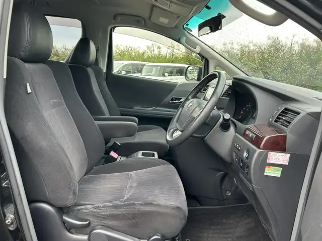 トヨタ ヴェルファイア 2．4Z 鹿児島県 2012(平24)年 13.3万km ブラック フリップダウンモニター/純正ナビ/　　CD/DVD/BT/フルセグ/左側パワースライドドア/HIDオートライト/純正18インチアルミホイール/ステアリングスイッチ/nanoeスイッチ/ECO MODEスイッチ/スマートキー