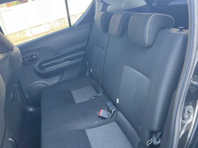 トヨタ アクア 岐阜県 2020(令2)年 4.7万km ブラックマイカ 純正ナビ/フルセグTV/AM/FM/Bluetooth/バックカメラ/ETC/プリクラッシュセーフティー/レーンディパーチャーアラート/横滑り防止装置/パーキングサポートブレーキ/クリアランスソナー/オートライト/プッシュスタート/スマートキー/純正フロアマット