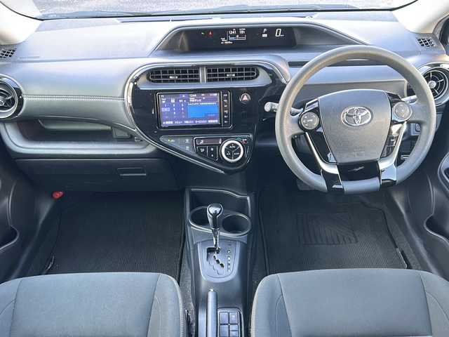 トヨタ アクア 岐阜県 2020(令2)年 4.7万km ブラックマイカ 純正ナビ/フルセグTV/AM/FM/Bluetooth/バックカメラ/ETC/プリクラッシュセーフティー/レーンディパーチャーアラート/横滑り防止装置/パーキングサポートブレーキ/クリアランスソナー/オートライト/プッシュスタート/スマートキー/純正フロアマット