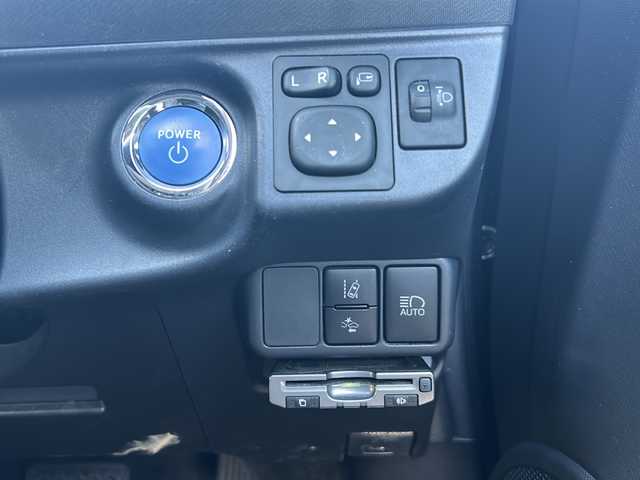 トヨタ アクア 岐阜県 2020(令2)年 4.7万km ブラックマイカ 純正ナビ/フルセグTV/AM/FM/Bluetooth/バックカメラ/ETC/プリクラッシュセーフティー/レーンディパーチャーアラート/横滑り防止装置/パーキングサポートブレーキ/クリアランスソナー/オートライト/プッシュスタート/スマートキー/純正フロアマット