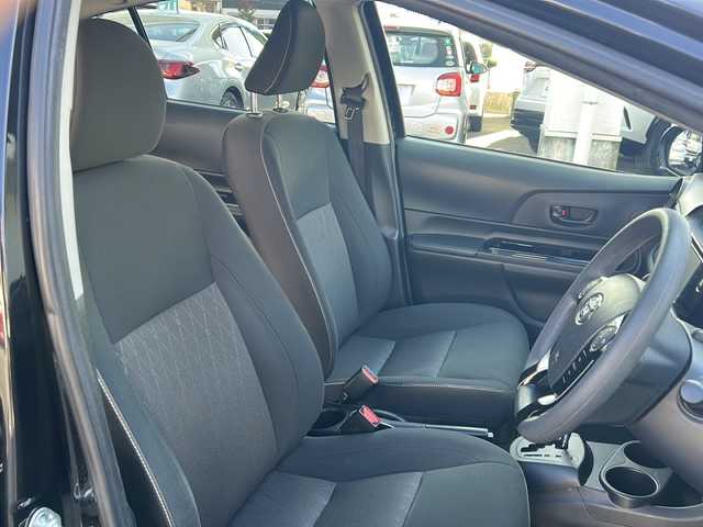 トヨタ アクア 岐阜県 2020(令2)年 4.7万km ブラックマイカ 純正ナビ/フルセグTV/AM/FM/Bluetooth/バックカメラ/ETC/プリクラッシュセーフティー/レーンディパーチャーアラート/横滑り防止装置/パーキングサポートブレーキ/クリアランスソナー/オートライト/プッシュスタート/スマートキー/純正フロアマット