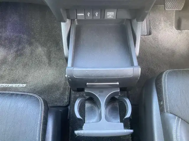 ホンダ オデッセイ アブソルート EX 埼玉県 2014(平26)年 12.4万km クリスタルブラックパール (株)IDOMが運営する【じしゃロン鳩ヶ谷店】の自社ローン対象車両になります。こちらは現金ご利用時の価格です。自社ローンご希望の方は別途その旨お申付け下さい。/登録時124018km/純正ナビ/フルセグTV/マルチビューカメラシステム/フリップダウンモニター/クルーズコントロール/衝突被害軽減システム/両側パワースライドドア/運転席パワーシート/ビルトインETC/ハーフレザーシート/キャプテンシート/オットマン/USB×2/HDMI/プッシュスタート/スマートキー/アイドリングストップ/革巻きステアリング/ステアリングリモコン/オートライト/フロントフォグランプ/パドルシフト/社外19インチAW(TRS)/ダブル/サイド/カーテンエアバッグ/ECON/ドアバイザー