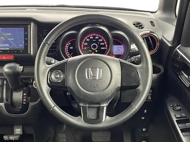 ホンダ Ｎ ＢＯＸ SSパッケージ 埼玉県 2014(平26)年 5.5万km ミラノレッド 純正ナビ　バックカメラ　ＥＴＣ　ドライブレコーダー　シティブレーキアクティブ　ＨＤＭＩ　ステアリングスイッチ　純正アルミホイール　プッシュスタート　スマートキー　オートライト　ＨＩＤヘッドライト