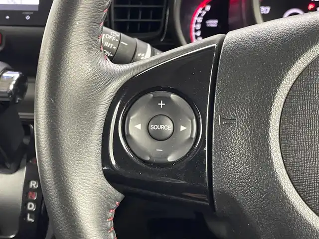 ホンダ Ｎ ＢＯＸ SSパッケージ 埼玉県 2014(平26)年 5.5万km ミラノレッド 純正ナビ　バックカメラ　ＥＴＣ　ドライブレコーダー　シティブレーキアクティブ　ＨＤＭＩ　ステアリングスイッチ　純正アルミホイール　プッシュスタート　スマートキー　オートライト　ＨＩＤヘッドライト