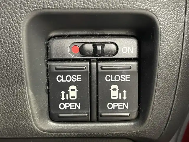 ホンダ Ｎ ＢＯＸ SSパッケージ 埼玉県 2014(平26)年 5.5万km ミラノレッド 純正ナビ　バックカメラ　ＥＴＣ　ドライブレコーダー　シティブレーキアクティブ　ＨＤＭＩ　ステアリングスイッチ　純正アルミホイール　プッシュスタート　スマートキー　オートライト　ＨＩＤヘッドライト