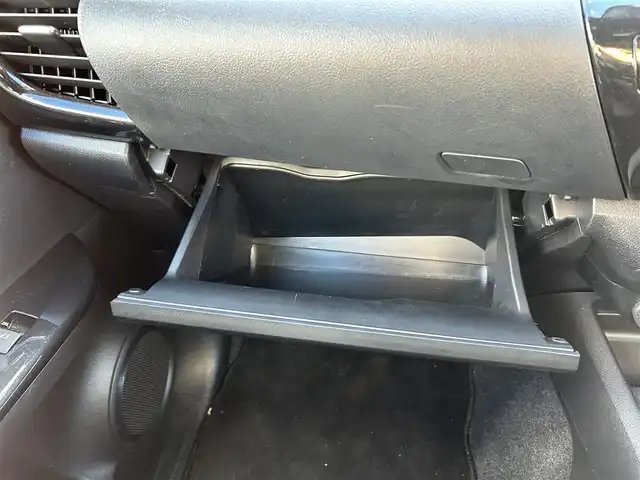 トヨタ ハイラックス Z GRスポーツ 宮城県 2022(令4)年 3.3万km アティチュードブラックマイカ プリクラッシュセーフティ/レーンディパーチャーアラート/ロードサインアシスト/先行車発進告知機能/クリアランスソナー/バックソナー/リアデフロック/アクティブトラクションコントロール/ダウンヒルアシストコントロール制御/オートLSD/8インチディスプレイオーディオ/・ナビ機能付/・Bluetooth/パノラミックビューモニター/ETC/ハーフレザーシート/革巻きステアリング/レーダークルーズコントロール/ステアリングスイッチ/パドルシフト/MTモード付AT/LEDヘッドランプ/フォグランプ/オートライト/スマートキー＆プッシュスタート/電動格納ミラー/純正フロアマット/W/サイド/カーテンエアバッグ