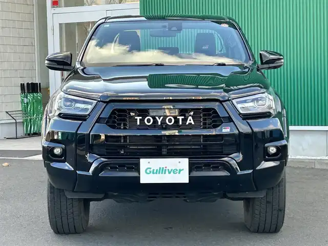 トヨタ ハイラックス Z GRスポーツ 宮城県 2022(令4)年 3.3万km アティチュードブラックマイカ プリクラッシュセーフティ/レーンディパーチャーアラート/ロードサインアシスト/先行車発進告知機能/クリアランスソナー/バックソナー/リアデフロック/アクティブトラクションコントロール/ダウンヒルアシストコントロール制御/オートLSD/8インチディスプレイオーディオ/・ナビ機能付/・Bluetooth/パノラミックビューモニター/ETC/ハーフレザーシート/革巻きステアリング/レーダークルーズコントロール/ステアリングスイッチ/パドルシフト/MTモード付AT/LEDヘッドランプ/フォグランプ/オートライト/スマートキー＆プッシュスタート/電動格納ミラー/純正フロアマット/W/サイド/カーテンエアバッグ