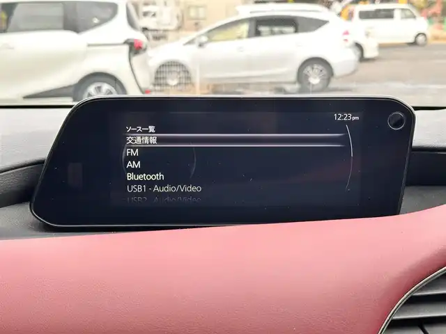 マツダ マツダ３ファストバック XD バーガンディセレクション 宮城県 2021(令3)年 8.5万km マシーングレープレミアムM BOSEサウンドシステム/360度セーフティパッケージ/・360度ビューモニター/・ドライバーモニタリング/＝＝＝/スマートブレーキサポート/AT誤発進抑制制御/全車速追従機能付レーダークルーズコントロール/クルージングトラフィックサポート/車線逸脱警報システム/レーンキープアシスト/前後側方接近車両検知/ブラインドスポットモニタリング/パーキングセンサー（フロント/リア）/ドライバーアテンションアラート/マツダコネクト8.8インチセンターディスプレイ/・CD/DVD/・Bluetooth/・フルセグTV/ヘッドアップディスプレイ/ビルトインETC/ミラー一体型ドライブレコーダー/本革シート/運転席メモリー機能付パワーシート/シートヒーター/ステアリングヒーター/革巻きステアリング/パドルシフト/ステアリングスイッチ/電動パーキングブレーキ/ブレーキホールド/アダプティブLEDヘッドランプ/オートライト/スマートキー＆プッシュスタート/電動格納ミラー/純正18インチAW/純正フロアマット/トノカバー