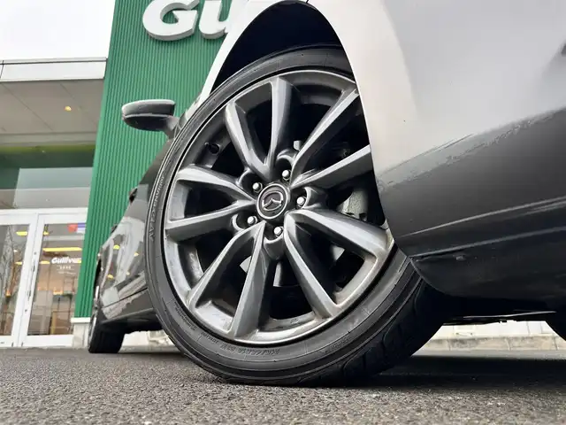 マツダ マツダ３ファストバック XD バーガンディセレクション 宮城県 2021(令3)年 8.5万km マシーングレープレミアムM BOSEサウンドシステム/360度セーフティパッケージ/・360度ビューモニター/・ドライバーモニタリング/＝＝＝/スマートブレーキサポート/AT誤発進抑制制御/全車速追従機能付レーダークルーズコントロール/クルージングトラフィックサポート/車線逸脱警報システム/レーンキープアシスト/前後側方接近車両検知/ブラインドスポットモニタリング/パーキングセンサー（フロント/リア）/ドライバーアテンションアラート/マツダコネクト8.8インチセンターディスプレイ/・CD/DVD/・Bluetooth/・フルセグTV/ヘッドアップディスプレイ/ビルトインETC/ミラー一体型ドライブレコーダー/本革シート/運転席メモリー機能付パワーシート/シートヒーター/ステアリングヒーター/革巻きステアリング/パドルシフト/ステアリングスイッチ/電動パーキングブレーキ/ブレーキホールド/アダプティブLEDヘッドランプ/オートライト/スマートキー＆プッシュスタート/電動格納ミラー/純正18インチAW/純正フロアマット/トノカバー