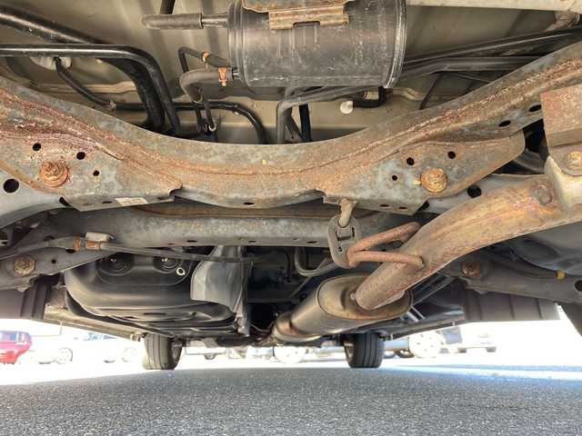 日産 エルグランド 250HWS アーバンクロム ブラックレザー 山口県 2012(平24)年 11.2万km ブリリアントホワイトパール ワンオーナー車/純正メモリナビ/Bluetooth/フルセグTV/バックカメラ/社外フリップダウンモニター/両側パワースライドドア/フロントエアロ/キセノンライト/フォグライト/オートライト/前席シートヒーター/前席パワーシート/スマートキー＆プッシュスタート/2列目オットマン/純正18インチAW/保証書・取説