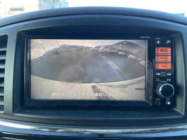 日産 エルグランド 250HWS アーバンクロム ブラックレザー 山口県 2012(平24)年 11.2万km ブリリアントホワイトパール ワンオーナー車/純正メモリナビ/Bluetooth/フルセグTV/バックカメラ/社外フリップダウンモニター/両側パワースライドドア/フロントエアロ/キセノンライト/フォグライト/オートライト/前席シートヒーター/前席パワーシート/スマートキー＆プッシュスタート/2列目オットマン/純正18インチAW/保証書・取説