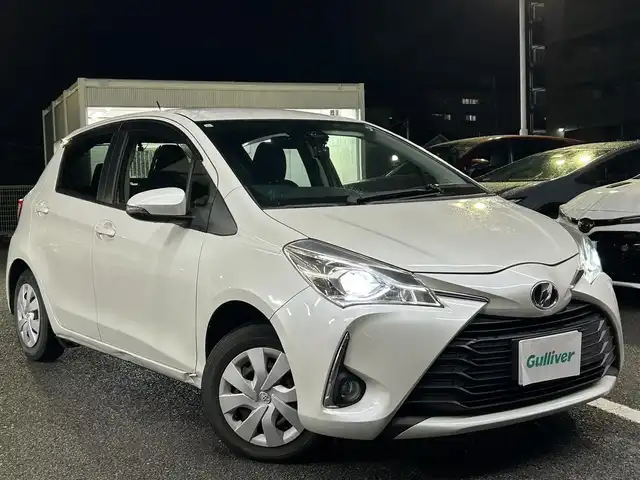 トヨタ ヴィッツ F 静岡県 2017(平29)年 2.5万km ホワイトパールクリスタルシャイン ユーザー買取車両/純正SDナビ(NSCD-W66)/　【CD/DVD/BT/ワンセグTV】/純正LEDヘッドライト/バックカメラ/スマートキー/ドライブレコーダー/スマートキー/プッシュスタート/ビルトインETC/取扱説明書/スペアキー×1