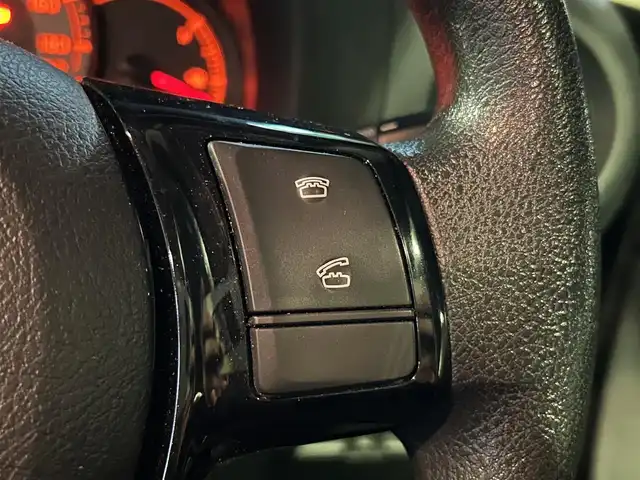 トヨタ ヴィッツ F 静岡県 2017(平29)年 2.5万km ホワイトパールクリスタルシャイン ユーザー買取車両/純正SDナビ(NSCD-W66)/　【CD/DVD/BT/ワンセグTV】/純正LEDヘッドライト/バックカメラ/スマートキー/ドライブレコーダー/スマートキー/プッシュスタート/ビルトインETC/取扱説明書/スペアキー×1