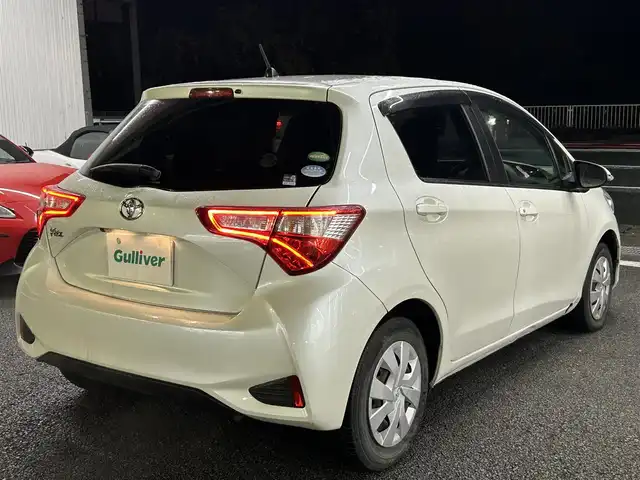 トヨタ ヴィッツ F 静岡県 2017(平29)年 2.5万km ホワイトパールクリスタルシャイン ユーザー買取車両/純正SDナビ(NSCD-W66)/　【CD/DVD/BT/ワンセグTV】/純正LEDヘッドライト/バックカメラ/スマートキー/ドライブレコーダー/スマートキー/プッシュスタート/ビルトインETC/取扱説明書/スペアキー×1