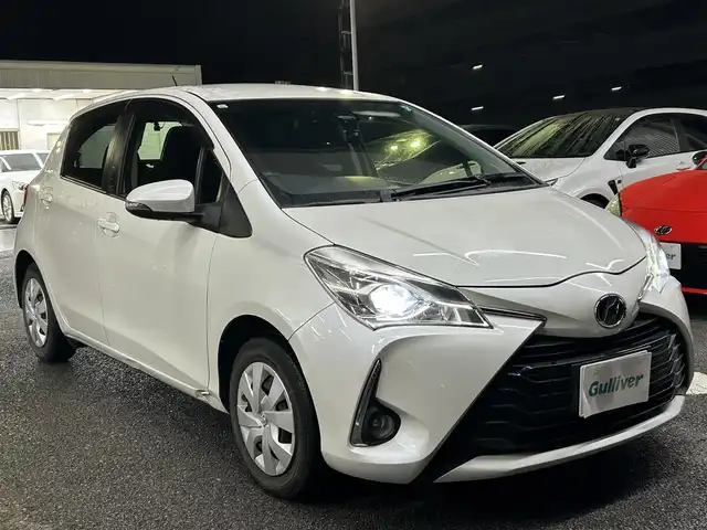 トヨタ ヴィッツ F 静岡県 2017(平29)年 2.5万km ホワイトパールクリスタルシャイン ユーザー買取車両/純正SDナビ(NSCD-W66)/　【CD/DVD/BT/ワンセグTV】/純正LEDヘッドライト/バックカメラ/スマートキー/ドライブレコーダー/スマートキー/プッシュスタート/ビルトインETC/取扱説明書/スペアキー×1