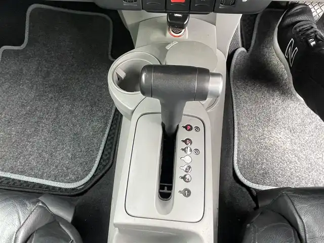 車両画像11