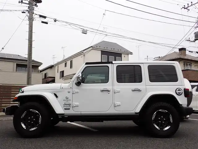 クライスラー・ジープ ジープ ラングラー アンリミテッド サハラ 千葉県 2020(令2)年 5.2万km 白 ソフトトップオープン（BESTOPサンライダー）/4WD/純正ナビゲーション/・8.4インチ・ディスプレイ/・Bluetooth/フルセグTV/F/S/Rカメラ/社外デジタルインナーミラー /ETC2.0/ドライブレコーダー/シートヒーター/レザーシート/アダプティブクルーズコントロール/ステアリングヒーター/社外17インチAW/電動ステップ/取扱説明書/保証書