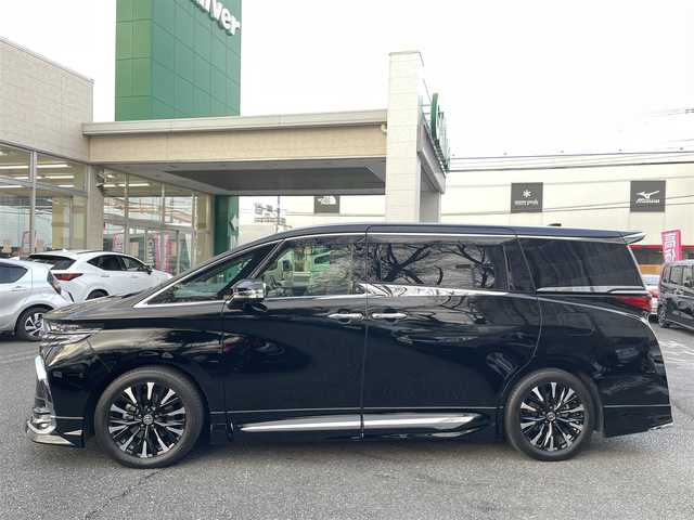 トヨタ アルファードハイブリット エグゼクティブ ラウンジ 埼玉県 2023(令5)年 2.8万km ブラック ハイブリッドモデル/4WD/モデリスタエアロキット/モデリスタフロントグリル/独立ムーンルーフ/メーカーナビゲーション/フルセグTV/JBLサウンドシステム/360カメラ/後席リアエンターテイメント/純正オプション19インチアルミ/GRパフォーマンスダンパー/GRドアスタビライザー&ブレースセット/ヘッドアップディスプレイ/アダプティブクルーズコントロール/オートハイビーム/LEDヘッドライト/デジタルインナーミラー /黒レザーシート/ETC20/シートヒーター/シートベンチレーション/ステアリングヒーター/パワーバックドア/FRコーナーセンサー/FRドライブレコーダー/ブラインドスポット/スペアタイヤ/AC100V/スペアキー/R6ディーラー点検記録簿/新車保証書/取扱説明書