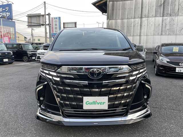トヨタ アルファードハイブリット エグゼクティブ ラウンジ 埼玉県 2023(令5)年 2.8万km ブラック ハイブリッドモデル/4WD/モデリスタエアロキット/モデリスタフロントグリル/独立ムーンルーフ/メーカーナビゲーション/フルセグTV/JBLサウンドシステム/360カメラ/後席リアエンターテイメント/純正オプション19インチアルミ/GRパフォーマンスダンパー/GRドアスタビライザー&ブレースセット/ヘッドアップディスプレイ/アダプティブクルーズコントロール/オートハイビーム/LEDヘッドライト/デジタルインナーミラー /黒レザーシート/ETC20/シートヒーター/シートベンチレーション/ステアリングヒーター/パワーバックドア/FRコーナーセンサー/FRドライブレコーダー/ブラインドスポット/スペアタイヤ/AC100V/スペアキー/R6ディーラー点検記録簿/新車保証書/取扱説明書