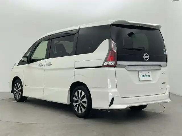 日産 セレナ ハイウェイスター Vセレクション 富山県 2018(平30)年 4.1万km ブリリアントホワイトパール 純正9インチナビ：MM518D-L/（AM/FM/CD/DVD/Bluetooth/AUX）/フルセグTV/全方位カメラ/衝突被害軽減システム/純正前方ドライブレコーダー/コーナーセンサー/両側パワースライドドア/左側ハンズフリーオートスライドドア/社外AW付スタッドレスタイヤ積込/パーキングブレーキサポート/ＵＳＢ/ETC/横滑り防止システム/アイドリングストップ/LEDヘッドライト/フォグランプ/オートライト/純正フロアマット/純正ドアバイザー/純正アルミホイール/スマートキー×2