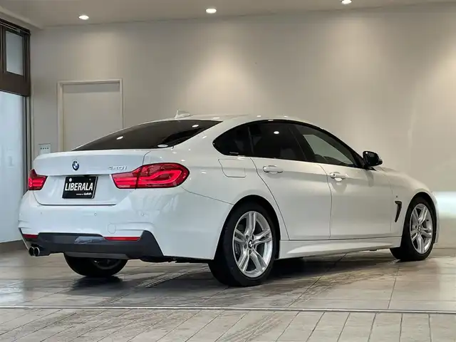 ＢＭＷ ４２０ｉ グランクーペ Mスポーツ 愛知県 2018(平30)年 4.8万km アルピンホワイトⅢ ｉＤｒａｉｖｅＨＤＤナビ　/Ｂｌｕｅｔｏｏｔｈ　/バックカメラ　/フルセグＴＶ　/パワーシート　/シートヒーター　/インテリジェントセーフティー/ＡＣＣ　/ＬＫＡ　/ＢＳＭ　/ミラー型ＥＴＣ　/ドライブレコーダー　/ＬＥＤヘッドライト/プッシュスタート/アイドリングストップ/パワーバックドア