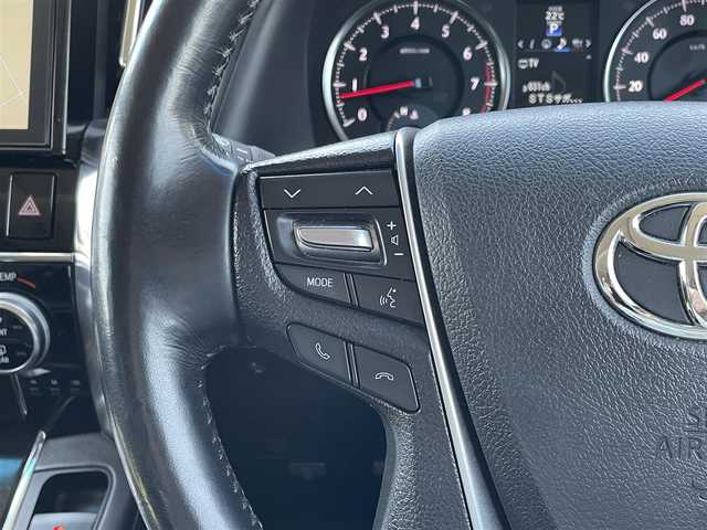 トヨタ ヴェルファイア ZA Gエディション 佐賀県 2017(平29)年 6.2万km ホワイトパールクリスタルシャイン Wサンルーフ/プリクラッシュセーフティシステム/レーダークルーズコントロール/ロードサインアシスト/アダプティブハイビームシステム/インテリジェントクリアランスソナー/誤発進抑制制御機能/純正10インチナビ(NSZN-Z66T)/　フルセグTV　CD　DVD　SD　BT/純正フリップダウンモニター【V12T-R66C】/バックカメラ/前後ドライブレコーダー/ビルトインETC/パワーバックドア/両側パワースライドドア/Ｄ＋Ｎ席パワーシート(D席メモリー機能付)/シートヒーター/電動オットマン/ISOFIX/100V電源/後席用パワーサイドサンシェード/ステアリングヒーター/ステアリングリモコン/純正18インチアルミホイール/純正LEDヘッドライト/オートマチックハイビーム/フォグランプ/純正フロアマット/ウィンカーミラー/ドアバイザ―/プッシュスタート/スペアキー