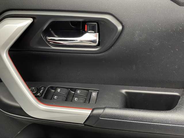 トヨタ ライズ G 宮崎県 2020(令2)年 3.1万km シャイニングホワイトパール 禁煙車/衝突被害軽減ブレーキ/純正ナビTV/（NSZT-W68T/CD/DVD/Bluetooth/フルセグTV)/純正LEDオートライト/純正16インチアルミ/純正セキュリティアラーム/純正フロアマット/パノラミックビューモニター/ブラインドスポットモニター/クリアランスソナー/ウインカードアミラー/ドライブレコーダー/オート電動格納ミラー/リアプライバシーガラス/オートエアコン/スマートキー/プッシュエンジンスタート/スペアキー/新車時保証書/取扱い説明書