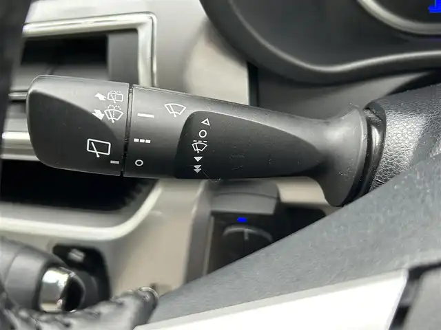 トヨタ ピクシスジョイ F G SAⅢ 長崎県 2018(平30)年 5.1万km パールホワイトⅢ /ワンオーナー//SDナビ//Bluetooth接続//フルセグテレビ//バックカメラ//アイドリングストップ//ビルトインETC//プッシュスタート//ドライブレコーダー前後//スマートキー//スペアキー//USB入力端子//横滑り防止装置//衝突被害軽減システム
