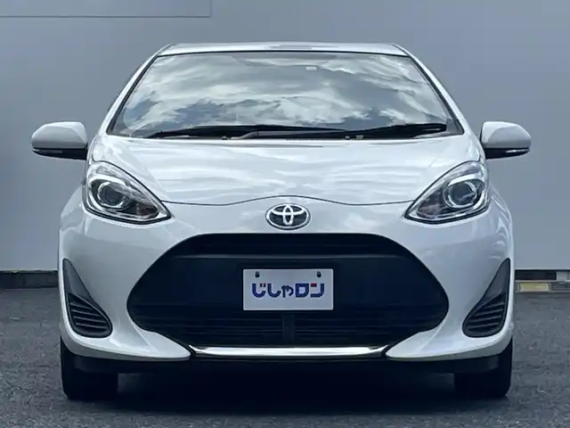 トヨタ アクア S 埼玉県 2020(令2)年 11.4万km スーパーホワイトⅡ (株)IDOMが運営する【じしゃロン鳩ヶ谷店】の自社ローン専用車両になりますこちらは現金またはオートローンご利用時の価格です。自社ローンご希望の方は別途その旨お申付け下さい/純正ナビ/・TV/AM/FM/CD/SD/BT/バックカメラ/ETC/ドラレコ/ステアリングスイッチ/オートエアコン/リモコンキー/スペアキー/純正フロアマット/電動格納ミラー