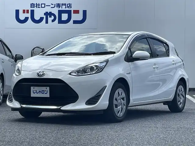 トヨタ アクア S 埼玉県 2020(令2)年 11.4万km スーパーホワイトⅡ (株)IDOMが運営する【じしゃロン鳩ヶ谷店】の自社ローン専用車両になりますこちらは現金またはオートローンご利用時の価格です。自社ローンご希望の方は別途その旨お申付け下さい/純正ナビ/・TV/AM/FM/CD/SD/BT/バックカメラ/ETC/ドラレコ/ステアリングスイッチ/オートエアコン/リモコンキー/スペアキー/純正フロアマット/電動格納ミラー