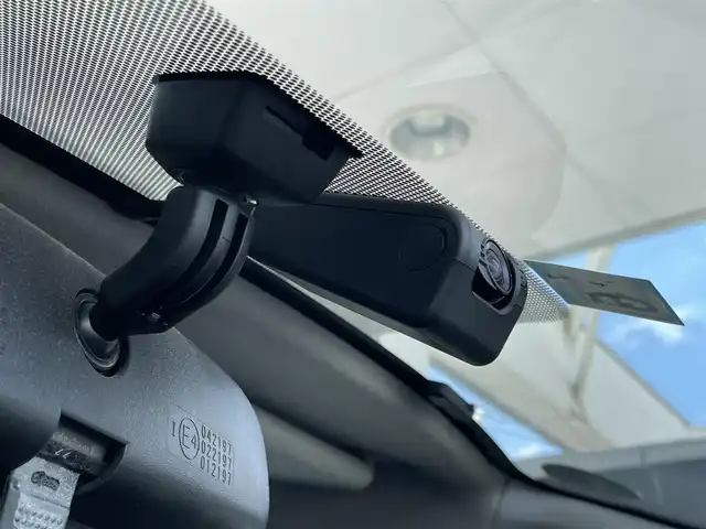 トヨタ アクア S 埼玉県 2020(令2)年 11.4万km スーパーホワイトⅡ (株)IDOMが運営する【じしゃロン鳩ヶ谷店】の自社ローン専用車両になりますこちらは現金またはオートローンご利用時の価格です。自社ローンご希望の方は別途その旨お申付け下さい/純正ナビ/・TV/AM/FM/CD/SD/BT/バックカメラ/ETC/ドラレコ/ステアリングスイッチ/オートエアコン/リモコンキー/スペアキー/純正フロアマット/電動格納ミラー