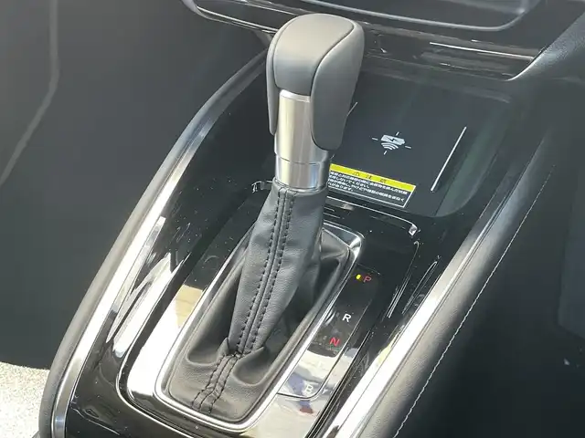 ホンダ ヴェゼル ハイブリッド e:HEV Z 千葉県 2025(令7)年 0.1千km クリスタルブラックパール 登録済未使用車/衝突軽減ブレーキ/Honda CONNECTディスプレー/バックカメラ/フルセグＴＶ/ＥＴＣ2.0/置くだけ充電/レーダークルーズコントロール/シートヒーター/ＬＥＤヘッドライト/オートハイビーム