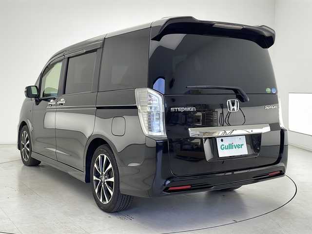 ホンダ ステップワゴン スパーダ Z クールスピリット 千葉県 2015(平27)年 11.5万km プレミアムスパークルブラックパール 純正SDナビ【VXM-155VFNi】/（ＴＶ／Ｂｌｕｅｔｏｏｔｈ／ＦＭ／ＡＭ／ＣＤ／ＤＶＤ／ＳＤ）/スマートキー(1本)/両側パワースライドドア/バックカメラ/ＥＴＣ/フォグランプ/クルーズコントロール/純正17インチアルミホイール/純正フロアマット/オートライト/パドルシフト/ステアリングスイッチ/ハーフレザーシート/ドアバイザー/電動格納ウィンカーミラー/横滑り防止装置