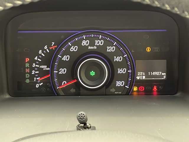 ホンダ ステップワゴン スパーダ Z クールスピリット 千葉県 2015(平27)年 11.5万km プレミアムスパークルブラックパール 純正SDナビ【VXM-155VFNi】/（ＴＶ／Ｂｌｕｅｔｏｏｔｈ／ＦＭ／ＡＭ／ＣＤ／ＤＶＤ／ＳＤ）/スマートキー(1本)/両側パワースライドドア/バックカメラ/ＥＴＣ/フォグランプ/クルーズコントロール/純正17インチアルミホイール/純正フロアマット/オートライト/パドルシフト/ステアリングスイッチ/ハーフレザーシート/ドアバイザー/電動格納ウィンカーミラー/横滑り防止装置