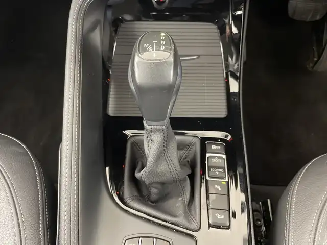 ＢＭＷ Ｘ１ xDrive 18d xライン 道央・札幌 2018(平30)年 5.1万km ミネラルホワイト ・４WD/ディーゼルターボ/・インテリジェントセーフティ/・衝突回避・被害軽減ブレーキ/・ダイナミック・スタビリティ・コントロール/・純正メーカーナビ/・DVD.CD.フルセグ.Bluetooth/・バックカメラ /USB/・パワーバックドア /レザーシート/・運転席+助手席パワーシート/シートヒーター/・ドライブレコーダー360度/・LEDライト/オートライト/・ルームミラー一体型　ETC/・スタッドレスタイヤ積込
