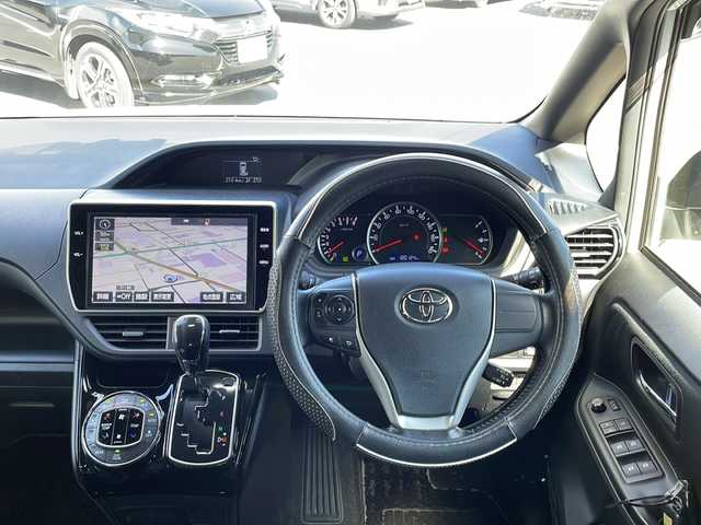 トヨタ ノア Si ダブルバイビー 長野県 2016(平28)年 12.1万km ホワイトパールクリスタルシャイン 車高調/純正10インチナビ/（NSZN-Z66T）/BluetoothAudio/ステアリングスイッチ/フルセグTV/バックカメラ/社外18インチアルミホイール/両側パワースライドドア/オートマチックハイビーム/クルーズコントロール/ハーフレザーシート/純正ビルトインETC/アイドリングストップ/衝突軽減ブレーキ/LEDヘッドライト/ウインカーミラー/スマートキー/オートライト