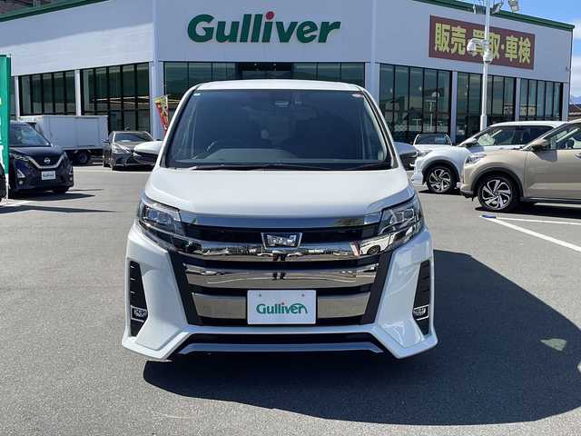トヨタ ノア Si ダブルバイビー 長野県 2016(平28)年 12.1万km ホワイトパールクリスタルシャイン 車高調/純正10インチナビ/（NSZN-Z66T）/BluetoothAudio/ステアリングスイッチ/フルセグTV/バックカメラ/社外18インチアルミホイール/両側パワースライドドア/オートマチックハイビーム/クルーズコントロール/ハーフレザーシート/純正ビルトインETC/アイドリングストップ/衝突軽減ブレーキ/LEDヘッドライト/ウインカーミラー/スマートキー/オートライト