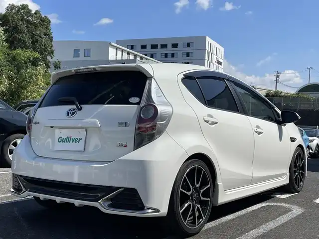 トヨタ アクア G G’s 長崎県 2014(平26)年 13.2万km ライムホワイトパールクリスタルシャイン 純正ディーラーナビ(FM/AM/CD/DVD/BT/TV)/プッシュスタート/ドライビングモードセレクト/バックカメラ/社外ドライブレコーダー/ALPINE製ツイーター/ETC/ハーフレザーシート/G’s純正AW/純正フロアマット/電格ウィンカーミラー/ヘッドライトレベライザ/オートライト/ABS/VSC/スマートキー/USB入力端子/取扱説明書/保証書