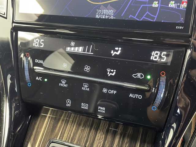 トヨタ ハリアー エレガンス 愛知県 2017(平29)年 5万km ホワイトパールクリスタルシャイン /禁煙車//アルパイン9インチナビ(EX11V)//フルセグTV//バックカメラ//ETC//アルパインスピーカー//アルパインサブウーファー//トヨタセーフティセンスP//プリクラッシュセーフティ//レーンディパーチャーアラート//オートハイビーム//インテリジェントクリアランスソナー//LEDヘッドライト//オートライト//合皮コンビシート//運転席パワーシート//純正17インチアルミホイール//純正フロアマット//純正ドアバイザー//革巻きステアリング//ステアリングスイッチ//プッシュスタート//電動格納ミラーウィンカー//新車保証書・取扱説明書//スペアキー