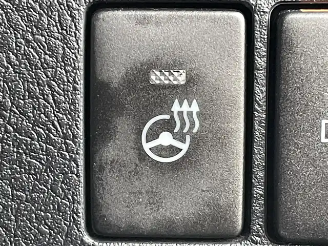 トヨタ ヴェルファイア Z Gエディション 福岡県 2020(令2)年 4万km ブラック フリップダウンモニター/純正１０インチナビ（ＮＳＺＮ－Ｚ６８Ｔ）/フルセグTV/CD/DVD/BT/SD/AM/FM/バックカメラ/黒革シート/衝突軽減/パワーバックドア/両側パワースライドドア/ステアリングヒーター/シートヒーター/エアシート/ＬＴＡ/クリアランスソナー/レーダークルーズコントロール/純正AW/シートメモリー/前席パワーシート/LEDオートライト/オートハイビーム/オットマン/ビルトインETC/電動パーキング/ブレーキホールド/スマートキー/プッシュスタート