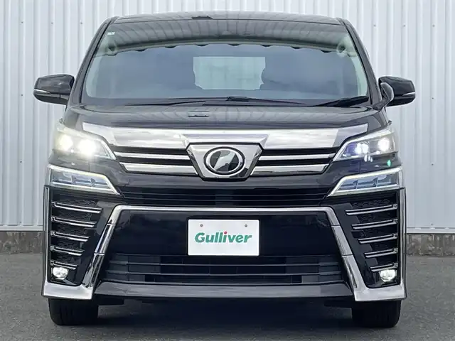トヨタ ヴェルファイア Z Gエディション 福岡県 2020(令2)年 4万km ブラック フリップダウンモニター/純正１０インチナビ（ＮＳＺＮ－Ｚ６８Ｔ）/フルセグTV/CD/DVD/BT/SD/AM/FM/バックカメラ/黒革シート/衝突軽減/パワーバックドア/両側パワースライドドア/ステアリングヒーター/シートヒーター/エアシート/ＬＴＡ/クリアランスソナー/レーダークルーズコントロール/純正AW/シートメモリー/前席パワーシート/LEDオートライト/オートハイビーム/オットマン/ビルトインETC/電動パーキング/ブレーキホールド/スマートキー/プッシュスタート