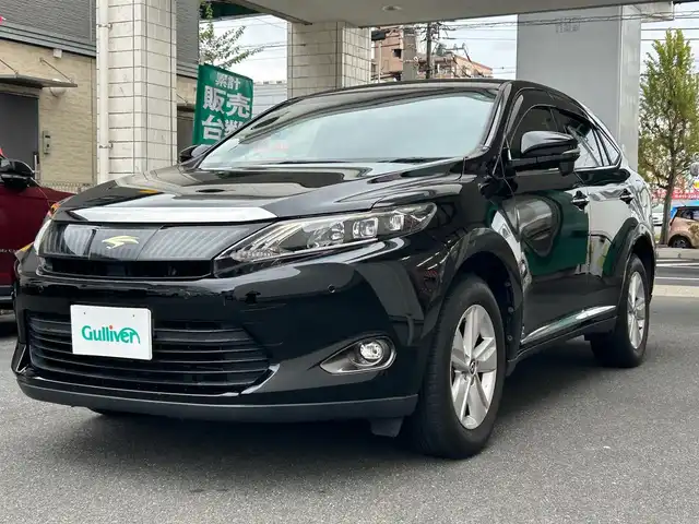 トヨタ ハリアー エレガンス 愛知県 2017(平29)年 9.2万km ブラック パノラマムーンルーフ〈MOP〉/プリクラッシュセーフティシステムSET〈MOP〉/・ミリ波レーダープリクラッシュセーフティ/・レーダークルーズコントロール/・インテリジェントクリアランスソナー/ALPINEハリアー専用ナビ〈BIG-X　EX9V〉/・DVD／Bluetooth／地デジTV/バックカメラ/合皮＆ファブリックコンビシート/運転席パワーシート/LEDヘッドライト＆フォグランプ/コムテック製前後ドライブレコーダー〈AG422-DRC〉/純正17インチAW/スマートキー＆プッシュスタート