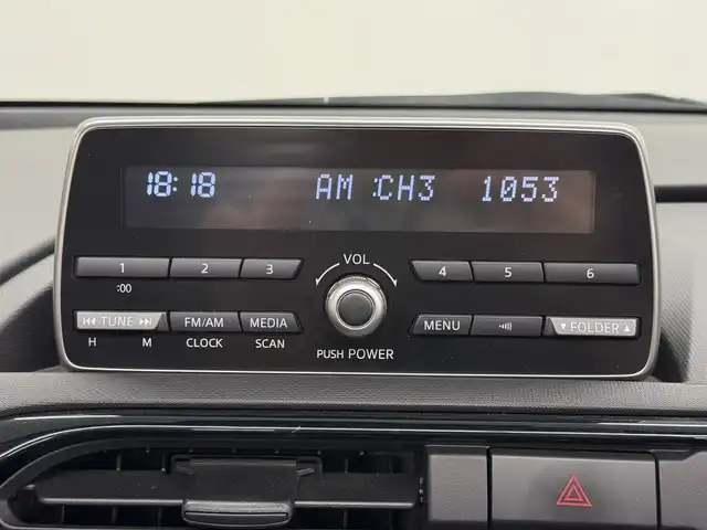 マツダ ロードスター S 三重県 2019(平31)年 3.8万km セラミックM プレミアムガソリン/FR/6F/純正 ラジオチューナー/（FM/AM/USB/AUX）/ビルトイン ETC（助手席シート背面）/i-ACTIVSENSE/リスク警報/・車線逸脱警報（LDWS）/・ブラインドスポットモニタリング（BSM）/事故回避支援/・スマートシティブレーキサポート（前進）/装備/・ファブリックシート/・マニュアルエアコン/・オートライト/・ハイビームコントロール（HBC）/・オートワイパー/・ステアリングスイッチ/・プッシュスタート/・純正16inAW/・クロス（布）ルーフ：黒/・本革巻きステアリング/など