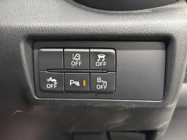 マツダ ロードスター S 三重県 2019(平31)年 3.8万km セラミックM プレミアムガソリン/FR/6F/純正 ラジオチューナー/（FM/AM/USB/AUX）/ビルトイン ETC（助手席シート背面）/i-ACTIVSENSE/リスク警報/・車線逸脱警報（LDWS）/・ブラインドスポットモニタリング（BSM）/事故回避支援/・スマートシティブレーキサポート（前進）/装備/・ファブリックシート/・マニュアルエアコン/・オートライト/・ハイビームコントロール（HBC）/・オートワイパー/・ステアリングスイッチ/・プッシュスタート/・純正16inAW/・クロス（布）ルーフ：黒/・本革巻きステアリング/など