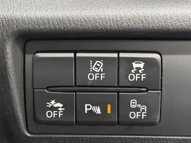 マツダ ロードスター S 三重県 2019(平31)年 3.8万km セラミックM プレミアムガソリン/FR/6F/純正 ラジオチューナー/（FM/AM/USB/AUX）/ビルトイン ETC（助手席シート背面）/i-ACTIVSENSE/リスク警報/・車線逸脱警報（LDWS）/・ブラインドスポットモニタリング（BSM）/事故回避支援/・スマートシティブレーキサポート（前進）/装備/・ファブリックシート/・マニュアルエアコン/・オートライト/・ハイビームコントロール（HBC）/・オートワイパー/・ステアリングスイッチ/・プッシュスタート/・純正16inAW/・クロス（布）ルーフ：黒/・本革巻きステアリング/など