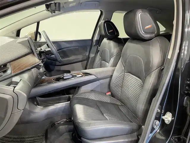 日産 オーラ G レザーエディション 愛知県 2023(令5)年 7.8万km ミッドナイトブラック/サンライズカッパー 純正9インチナビ/BOSEサウンド/プロパイロット/衝突軽減ブレーキ/アラウンドビューモニター/ビルトインETC2.0/シートヒーター/LEDヘッドライト/ドライブレコーダー/ワイヤレス充電/デジタルインナーミラー/ブラインドスポットモニター/ステアリングヒーター/フルセグTV/Bluetooth/コーナーセンサー/レーンキープアシスト/オートハイビーム/HDMI接続/Carplay/プッシュスタート/USB接続/スマートキー/純正フロアマット/純正アルミホイール/オートライト/本革シート/禁煙車/寒冷地仕様/ウィンカーミラー/電動格納ミラー/フォグランプ/ステアリングリモコン/電動パーキングブレーキ/オートブレーキホールド/オートエアコン