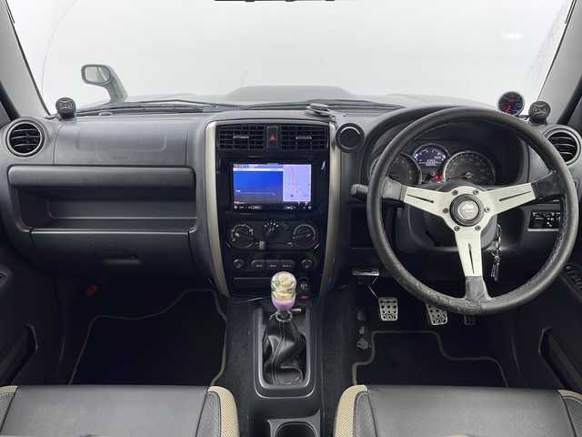 スズキ ジムニー ランドベンチャー 山形県 2016(平28)年 6.8万km クールカーキPM AT→MT載せ替え/リフトアップ/社外マフラー/社外ハンドル/社外ナビ（AVIC-RZ99ZS）/　フルセグ/CD/DVD/FM/AM/BT/SD/デジタルインナーミラー/運転席シートヒーター/ドライブレコーダー/電格ミラー/ルーフキャリア/純正ドアバイザー/純正フロアマット/保証書/取扱説明書