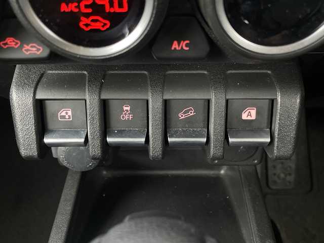 スズキ ジムニー XC 埼玉県 2022(令4)年 1.4万km シフォンアイボリーM 純正ナビ/フルセグテレビ/ビルトインETC/前後ドライブレコーダー/運転席・助手席シートヒーター/クルーズコントロール/衝突被害軽減ブレーキ/車線逸脱警報/ヒーテッドドアミラー/オートLEDライト/純正16インチアルミホイール