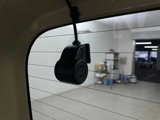 スズキ ジムニー XC 埼玉県 2022(令4)年 1.4万km シフォンアイボリーM 純正ナビ/フルセグテレビ/ビルトインETC/前後ドライブレコーダー/運転席・助手席シートヒーター/クルーズコントロール/衝突被害軽減ブレーキ/車線逸脱警報/ヒーテッドドアミラー/オートLEDライト/純正16インチアルミホイール