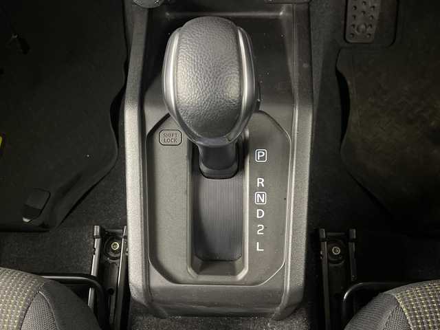 スズキ ジムニー XC 埼玉県 2022(令4)年 1.4万km シフォンアイボリーM 純正ナビ/フルセグテレビ/ビルトインETC/前後ドライブレコーダー/運転席・助手席シートヒーター/クルーズコントロール/衝突被害軽減ブレーキ/車線逸脱警報/ヒーテッドドアミラー/オートLEDライト/純正16インチアルミホイール